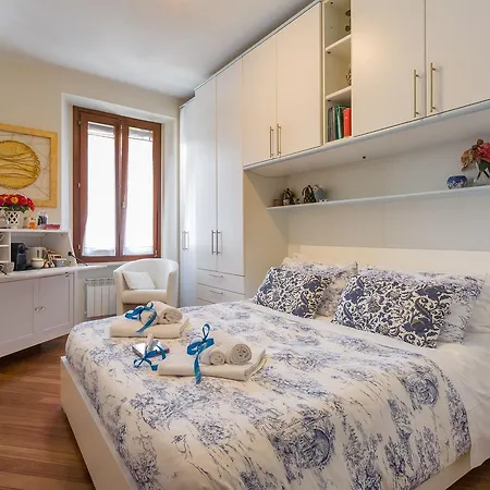 Mela Bed & Breakfast *