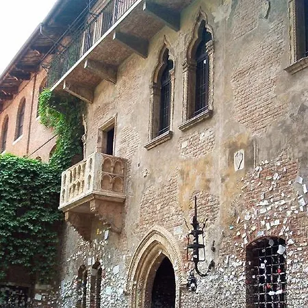 Mela Bed & Breakfast
