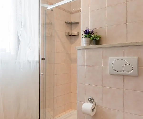 Bed and Breakfast Mela *