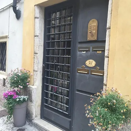 Mela Bed & Breakfast